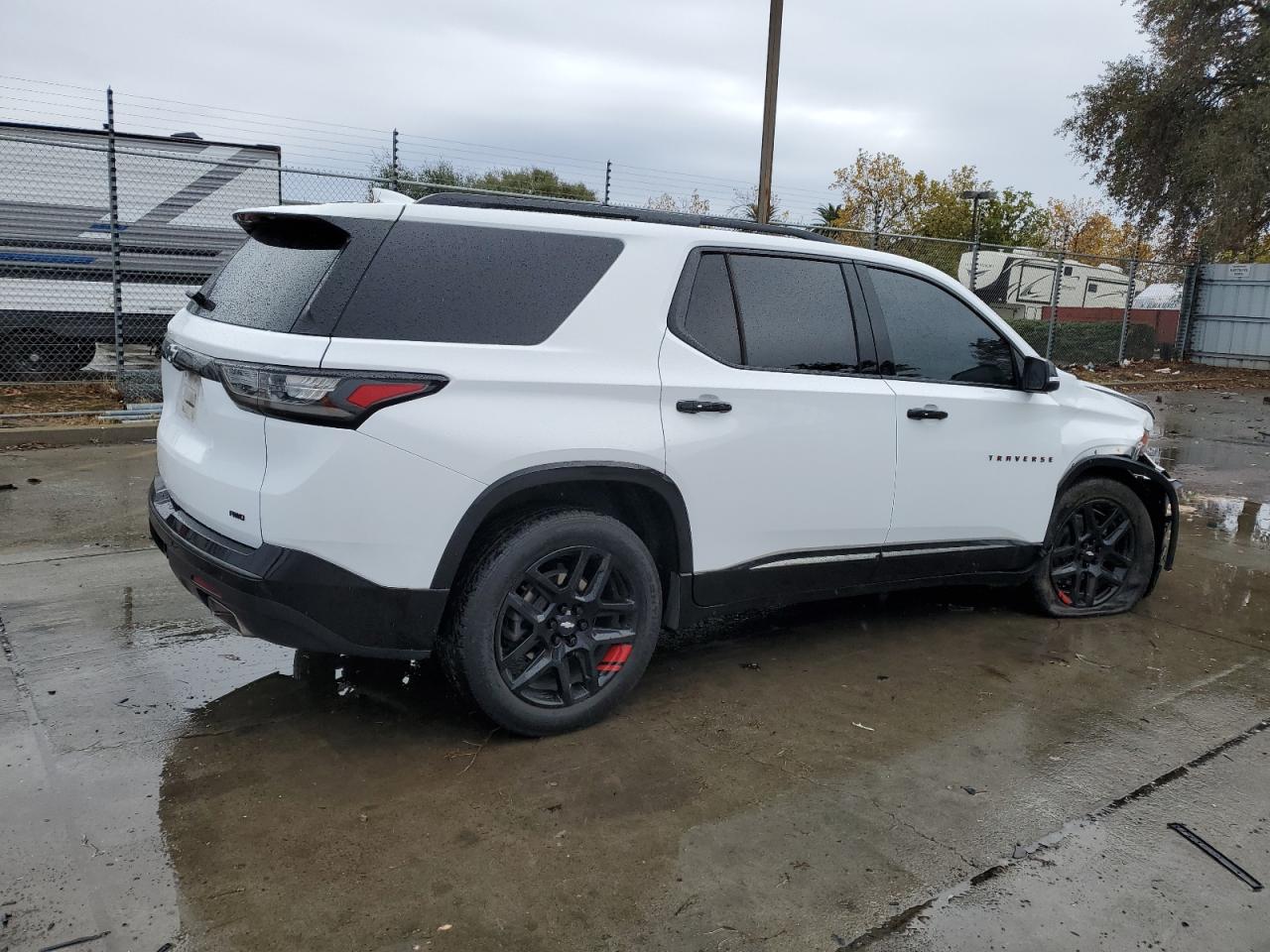 2021 Chevrolet Traverse - Image 3