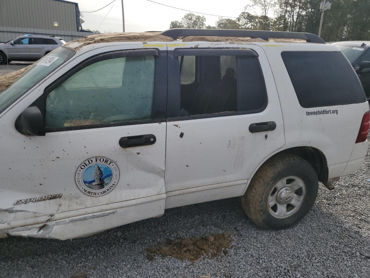 2005 Ford Explorer - Image 13