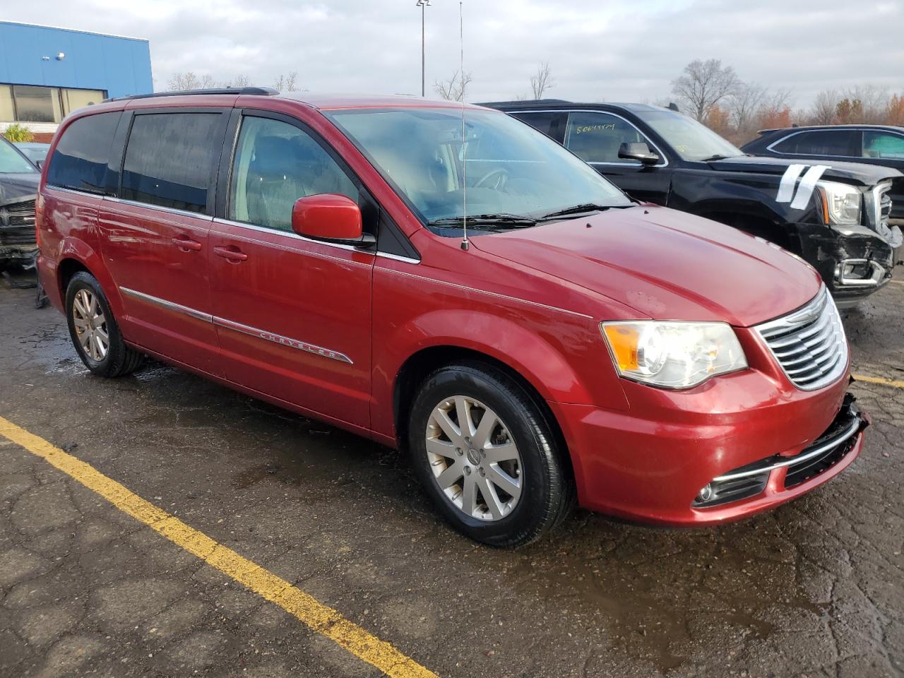 2014 Chrysler Town & Country - Image 4