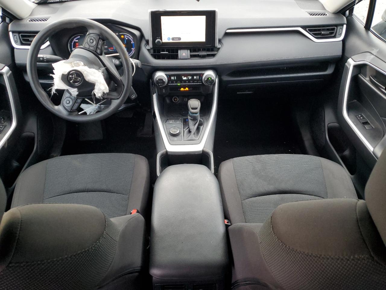 2023 Toyota RAV 4 - Image 8