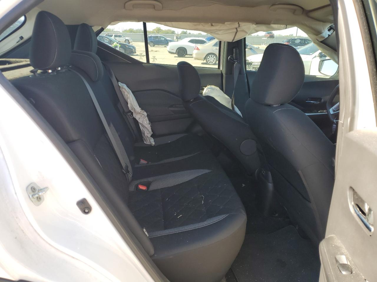 2020 Nissan Kicks - Image 10