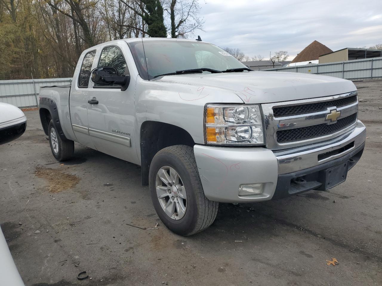 2011 Chevrolet Silverado - Image 4