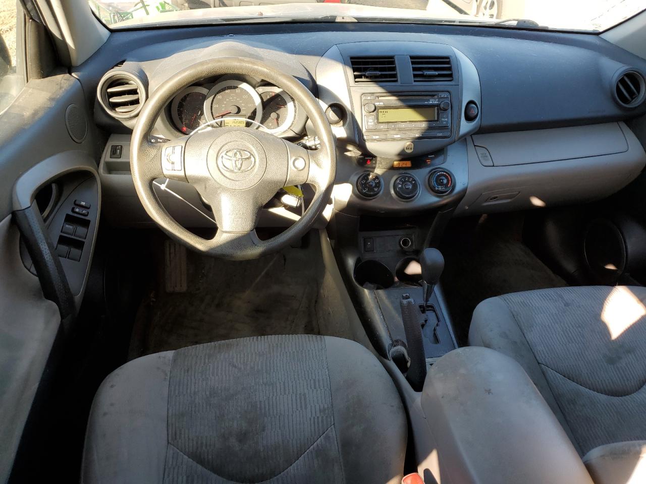 2012 Toyota RAV 4 - Image 8