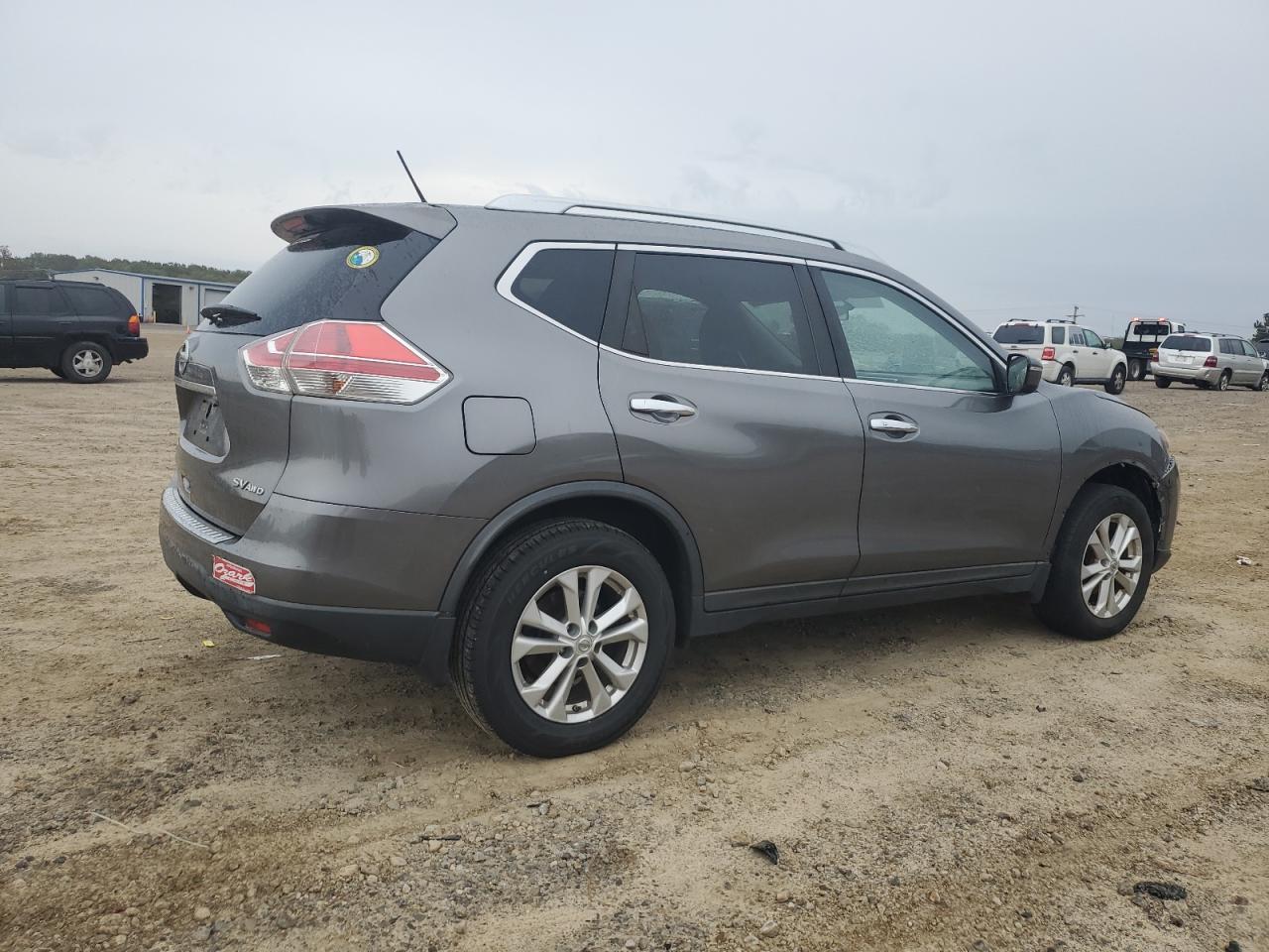 VIN KNMAT2MV4FP524751 2015 NISSAN ROGUE no.3