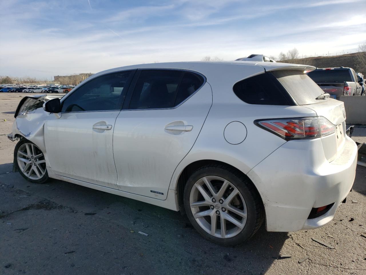 VIN JTHKD5BH7F2220308 2015 LEXUS CT no.2