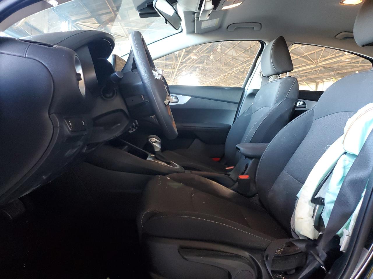 2024 Kia Forte - Image 7