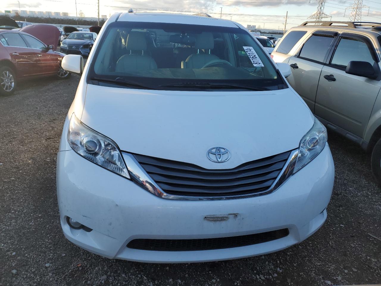 2014 Toyota Sienna - Image 5