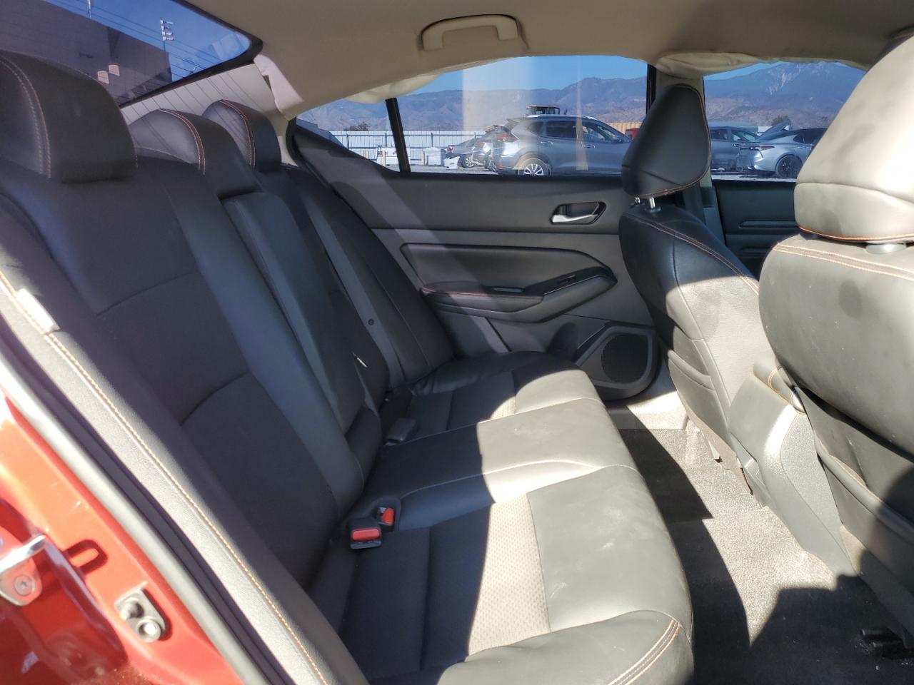 2019 Nissan Altima - Image 10