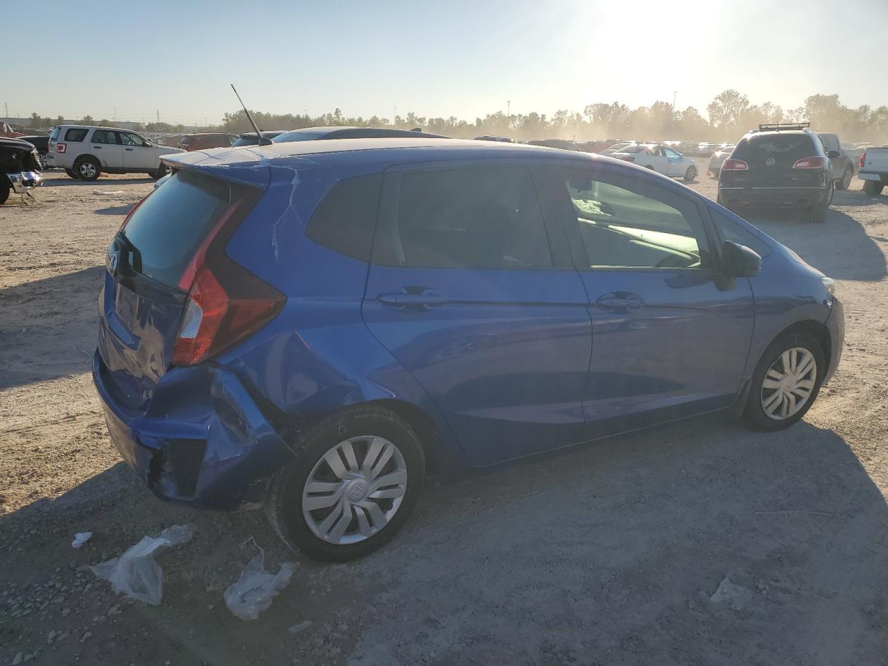 VIN 3HGGK5H51FM738337 2015 HONDA FIT no.3