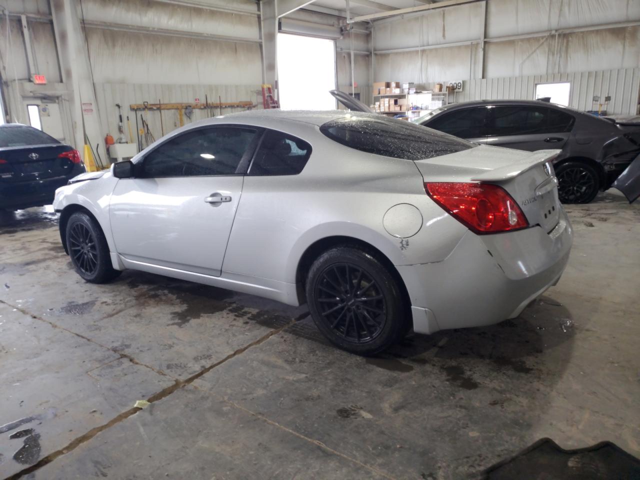 2012 Nissan Altima - Image 2