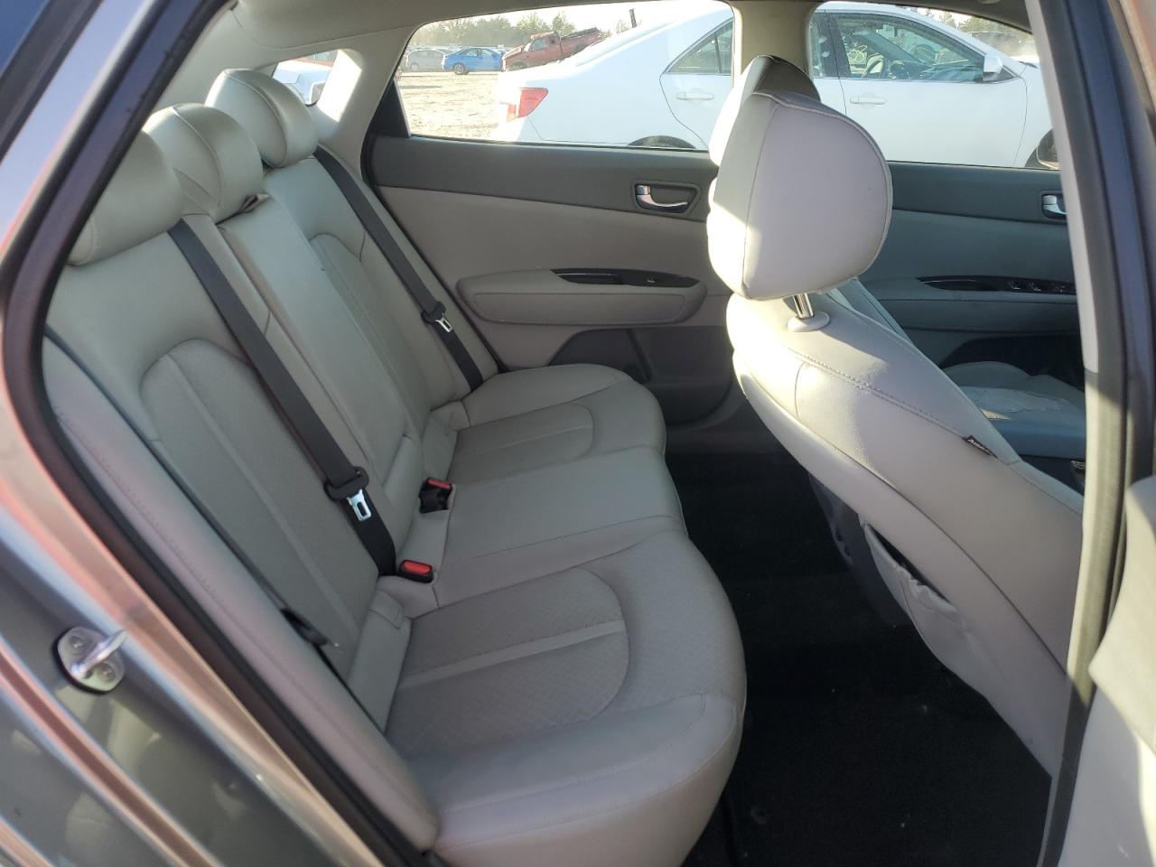 2016 Kia Optima - Image 10