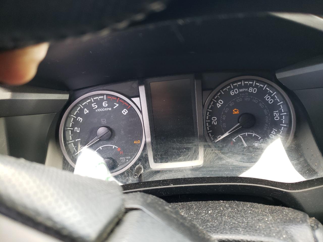 2020 Toyota Tacoma - Image 9