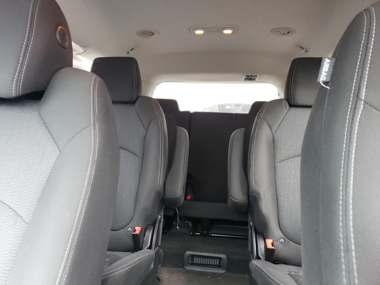 2017 Chevrolet Traverse - Image 10