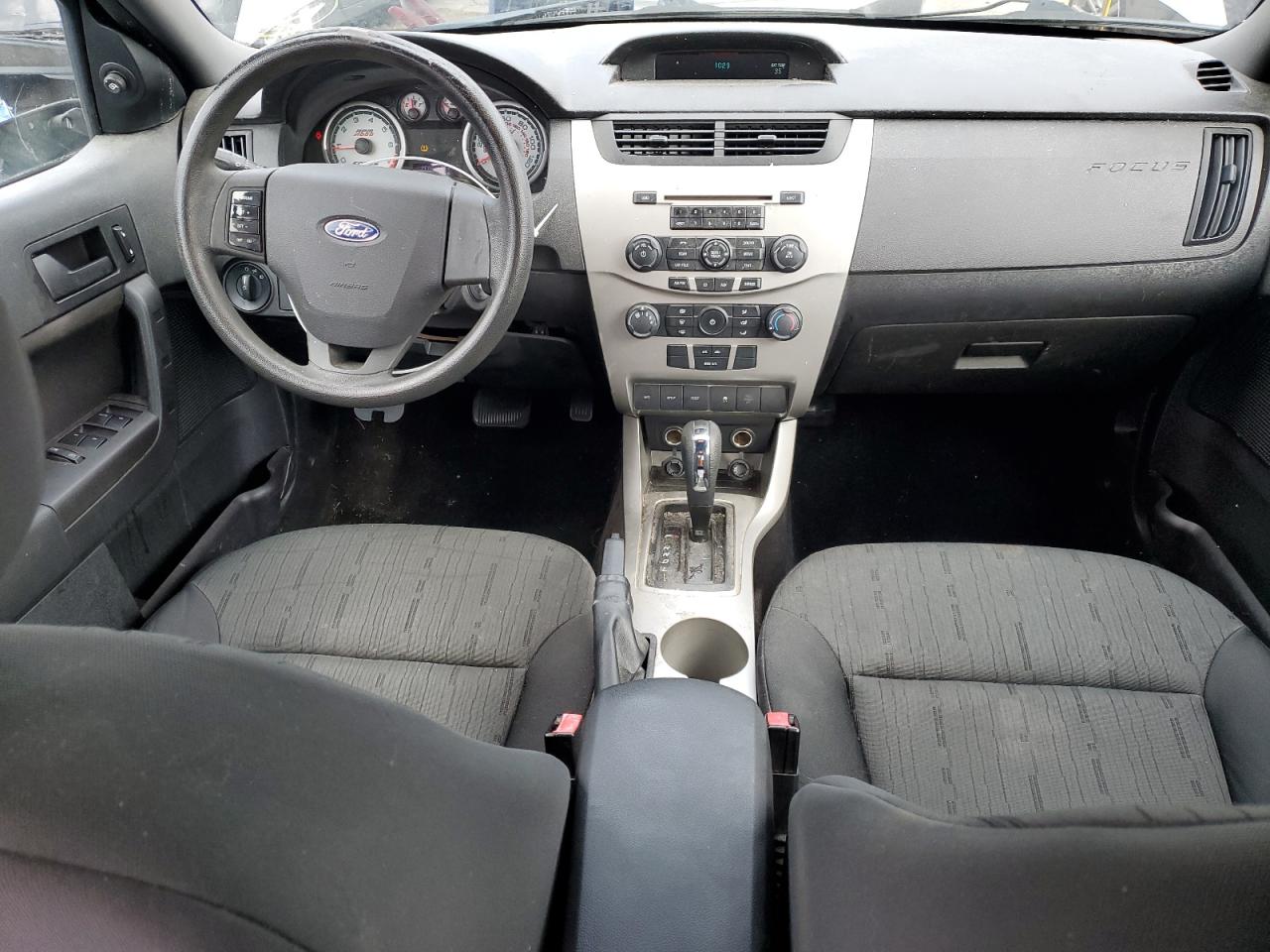 2010 Ford Focus - Image 8