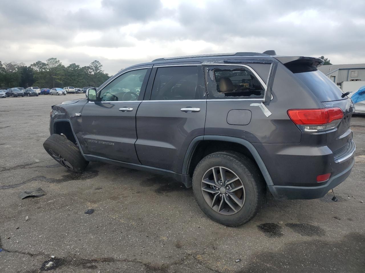 2017 Jeep Grand Cherokee - Image 2