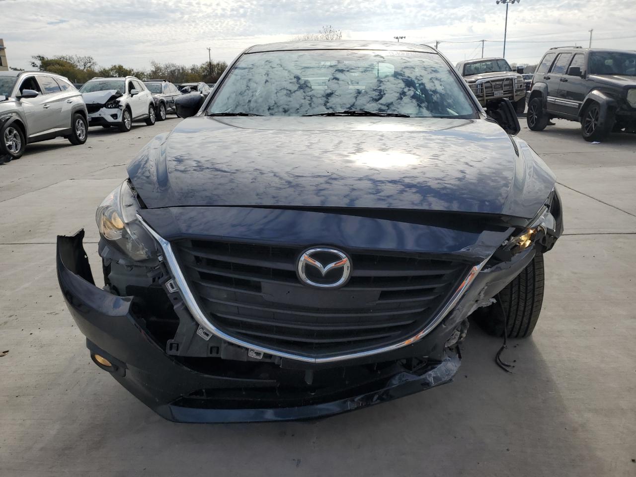 2015 Mazda 3 - Image 5