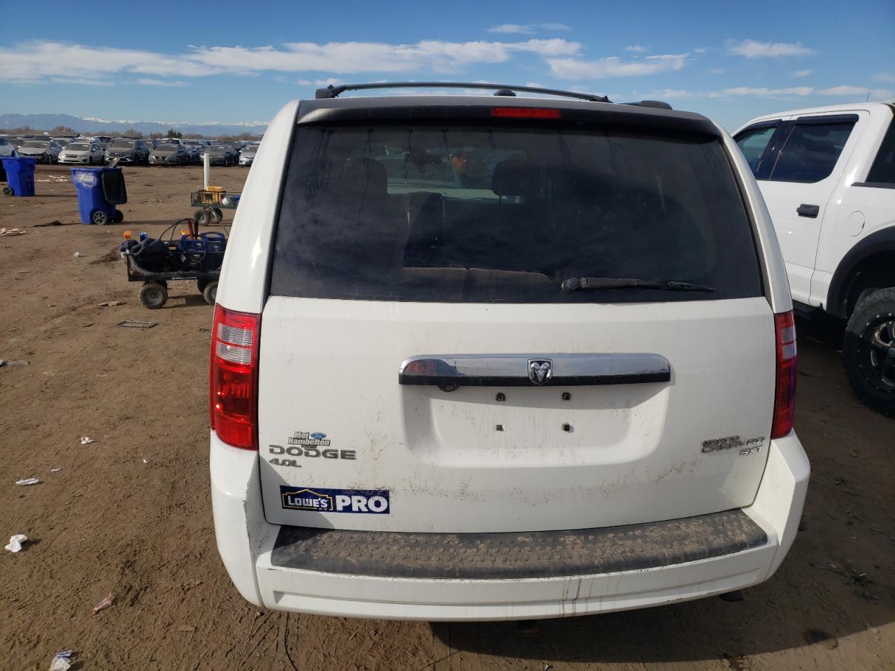 2010 Dodge Caravan - Image 6