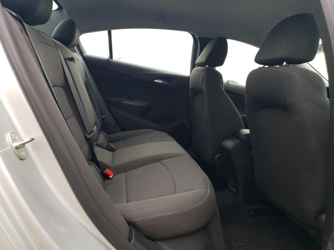 2019 Chevrolet Cruze - Image 10