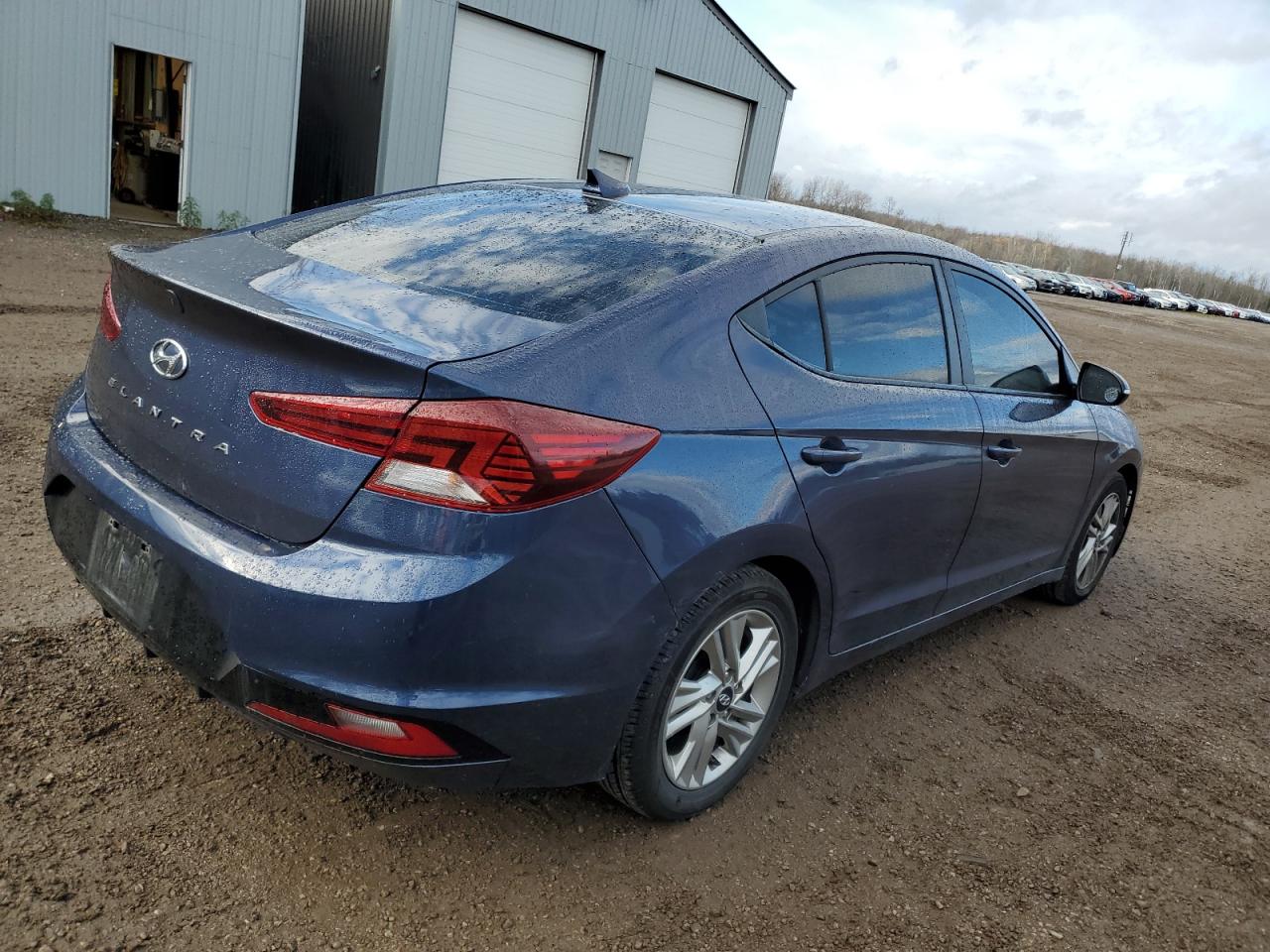 2019 Hyundai Elantra - Image 3