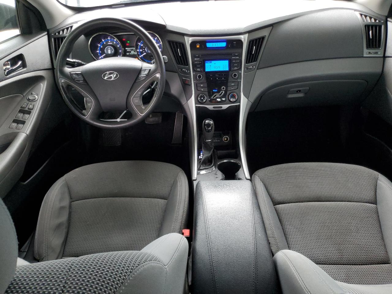 2013 Hyundai Sonata - Image 8