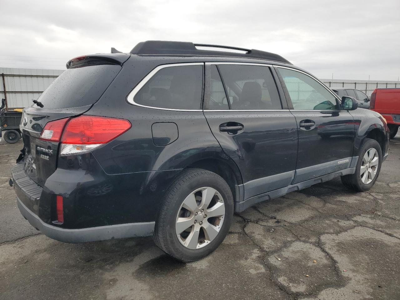 2011 Subaru Outback - Image 3