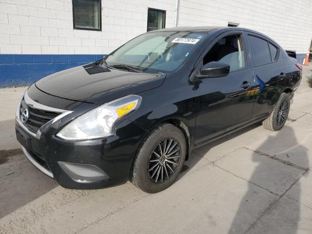 Sedans NISSAN VERSA 2016 Czarny