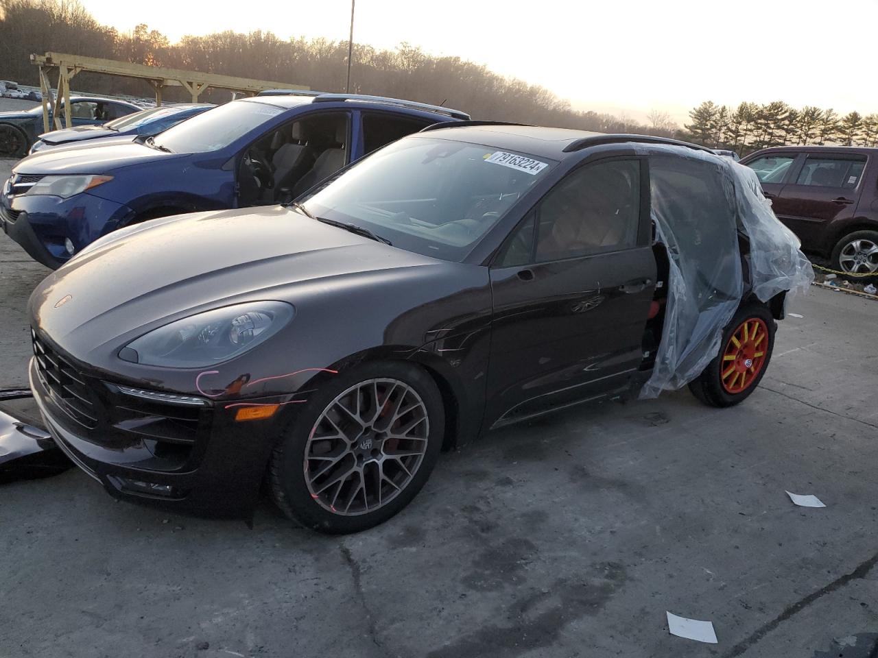 2016 Porsche Macan - Image 1