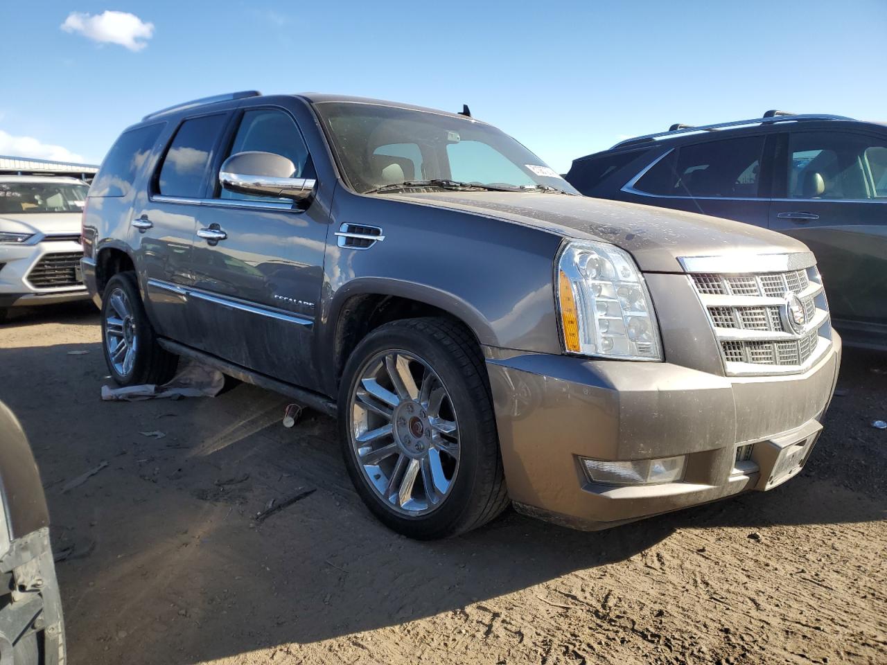 VIN 1GYS4DEF8ER122068 2014 CADILLAC ESCALADE no.4