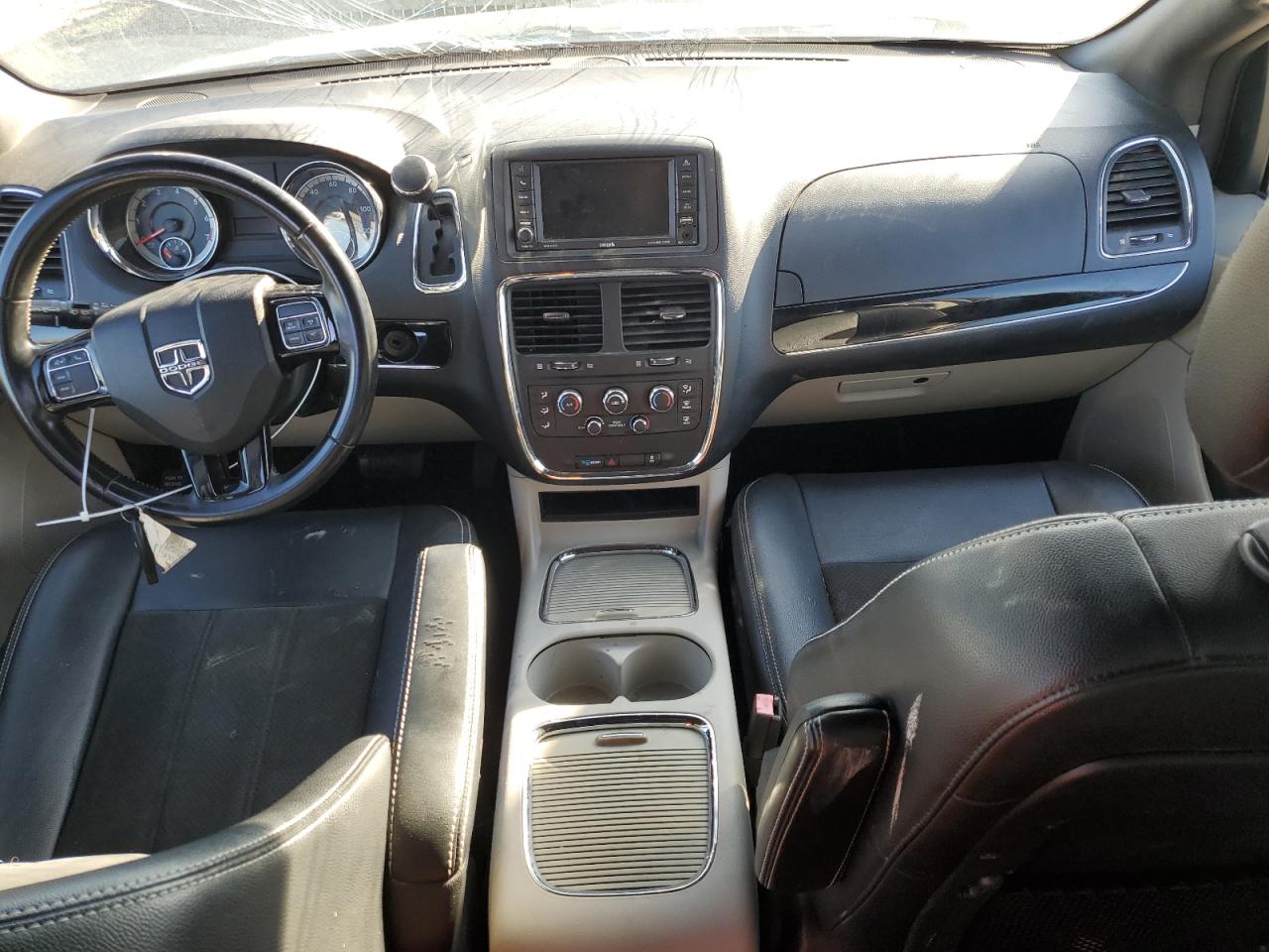 2019 Dodge Caravan - Image 8