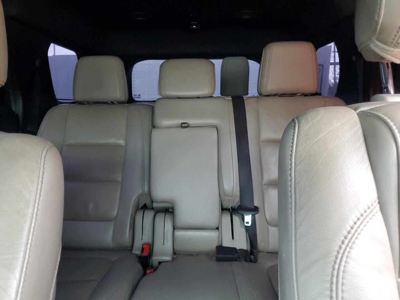 2015 Ford Explorer - Image 10