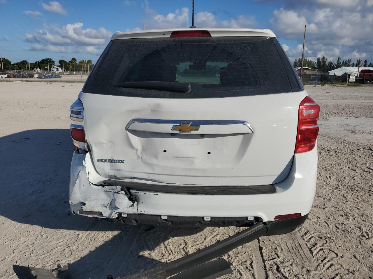 2017 Chevrolet Equinox - Image 6