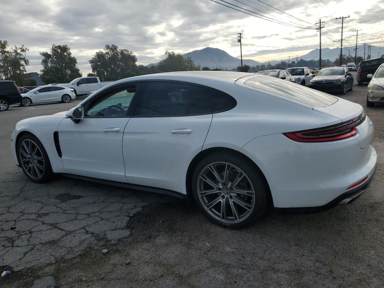 2020 Porsche Panamera - Image 2