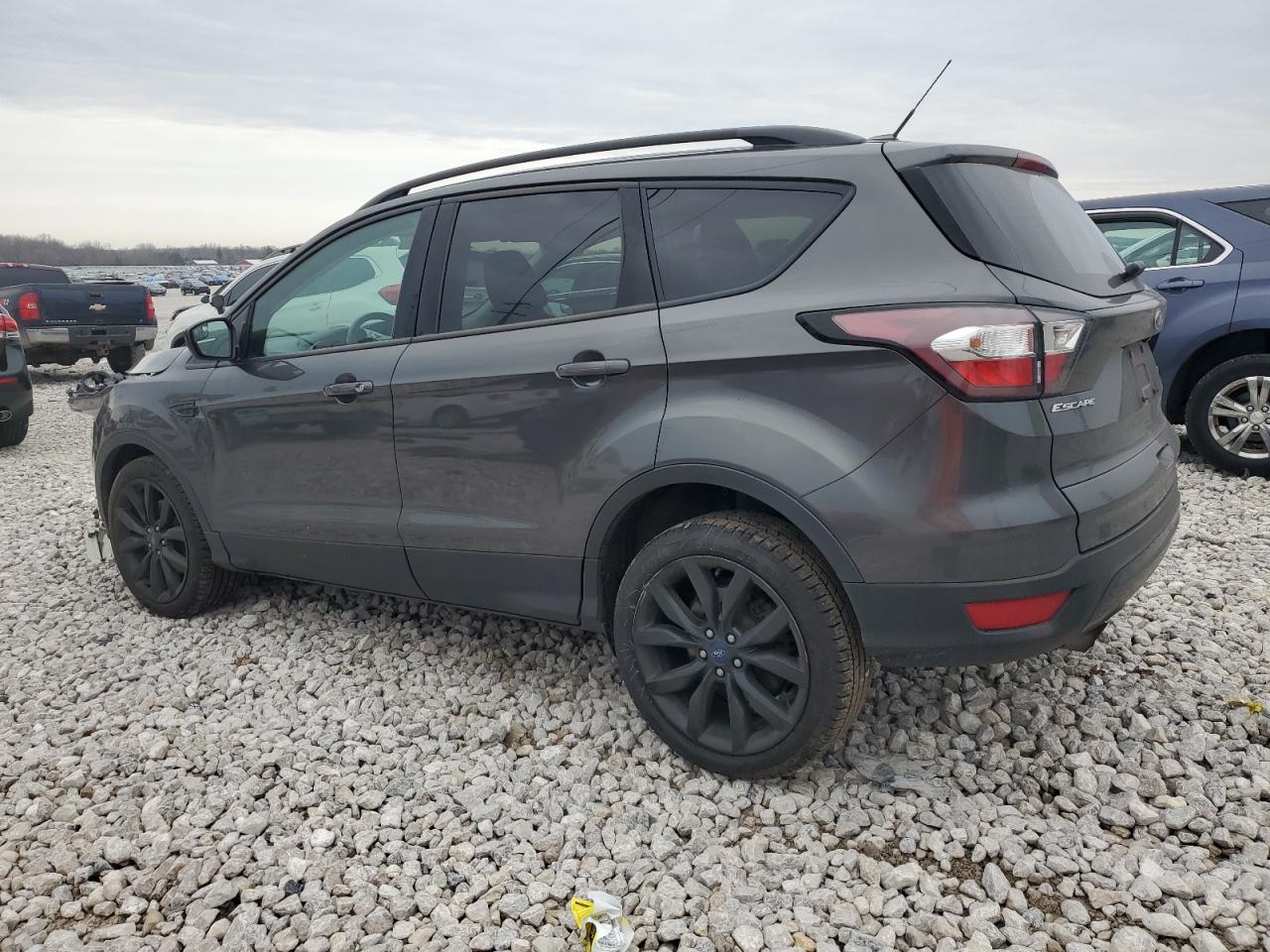 VIN 1FMCU9GD0JUB90001 2018 FORD ESCAPE no.2