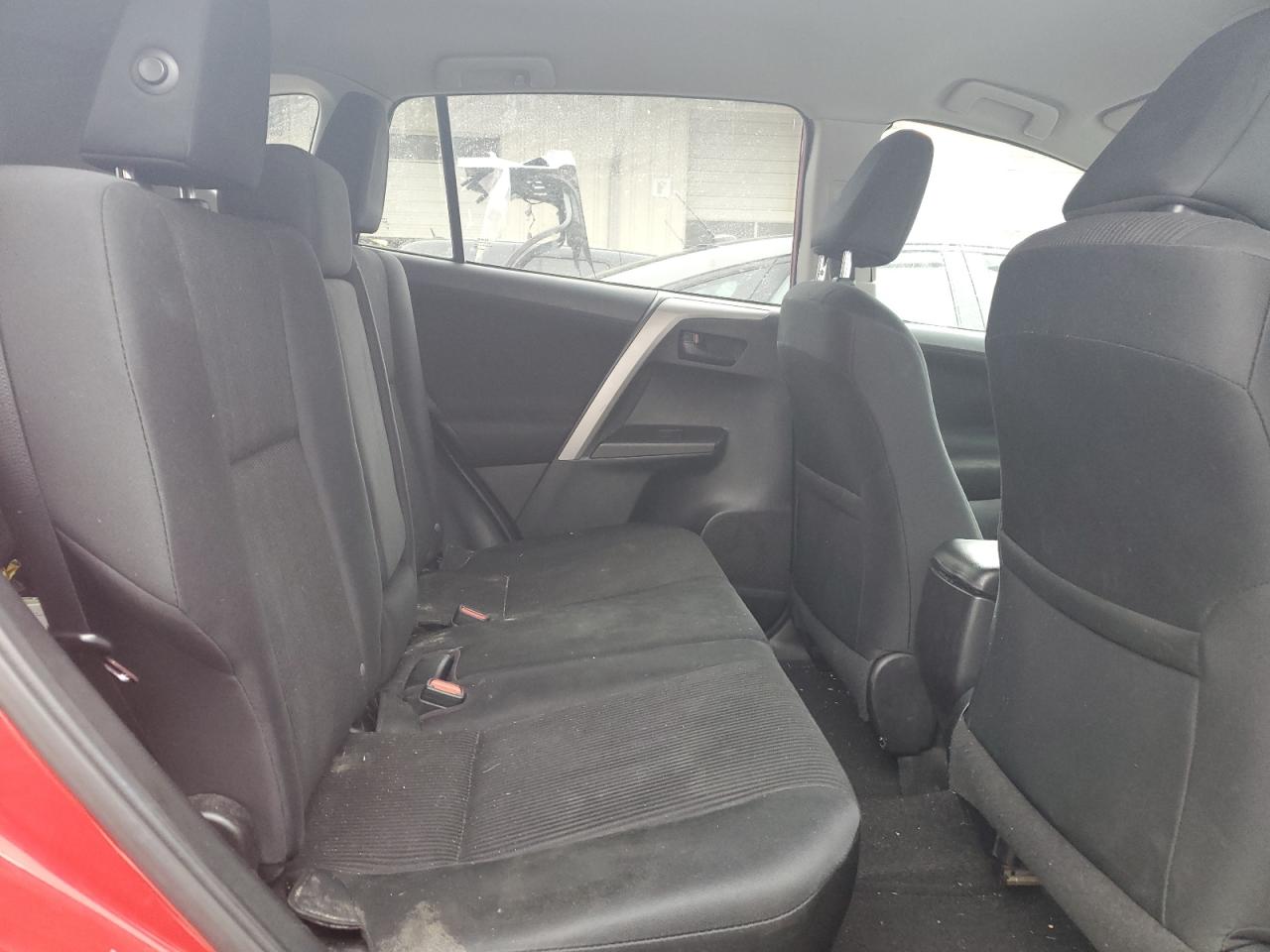 2016 Toyota RAV 4 - Image 11
