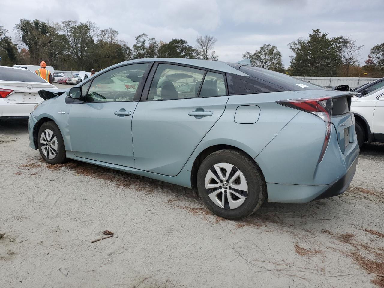2018 Toyota Prius - Image 2