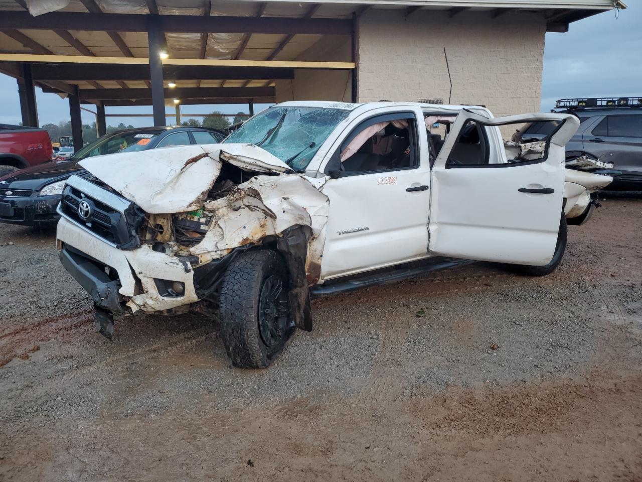 Tanner, AL에서 판매 중인 2015 Toyota Tacoma Double Cab - Rollover