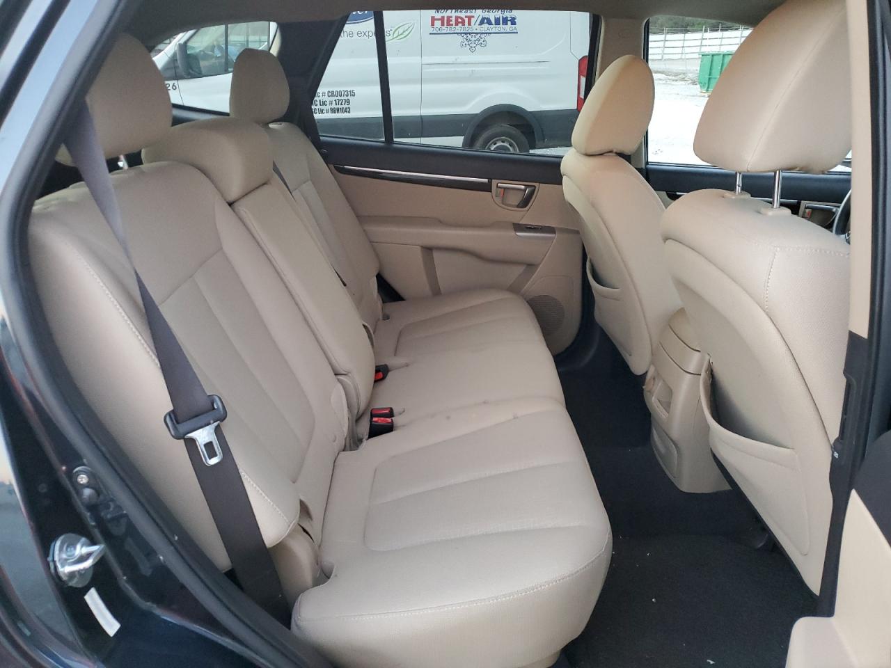 2010 Hyundai Santa Fe - Image 11