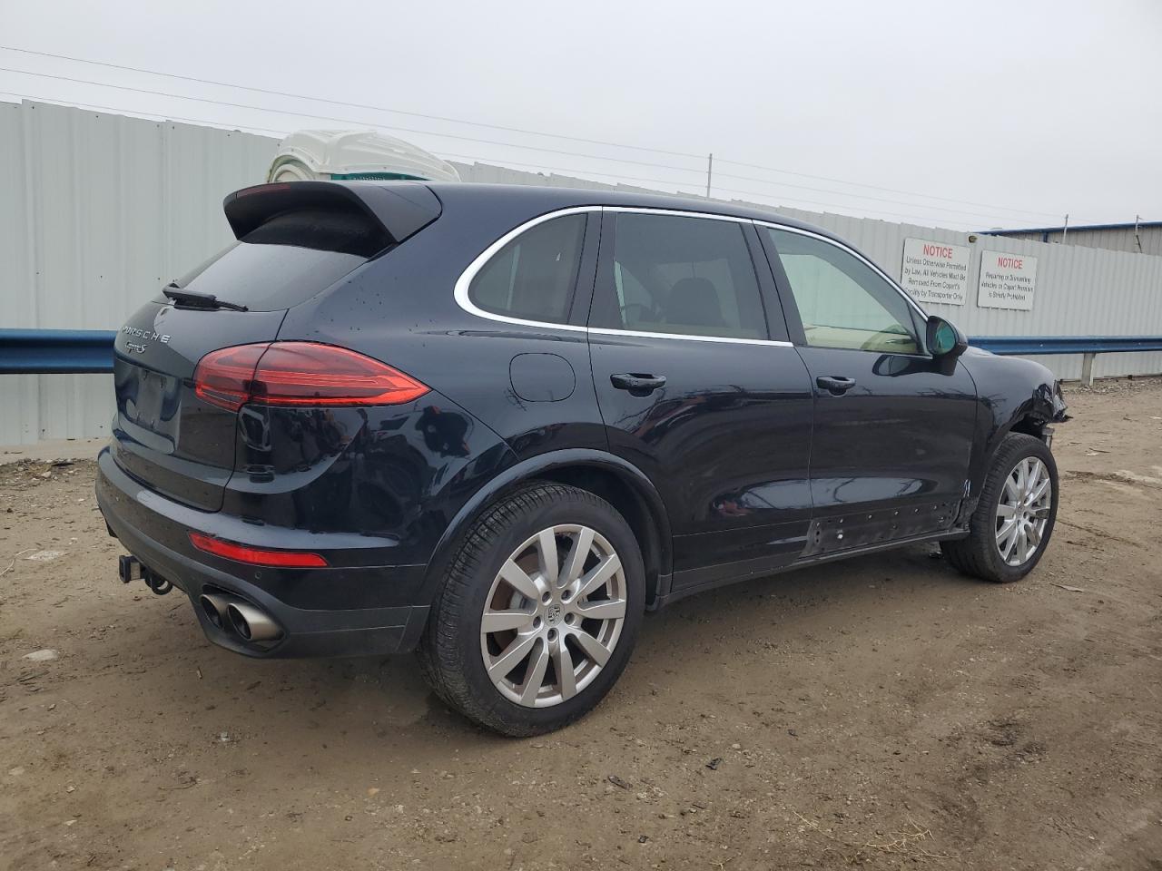 2017 Porsche Cayenne - Image 3