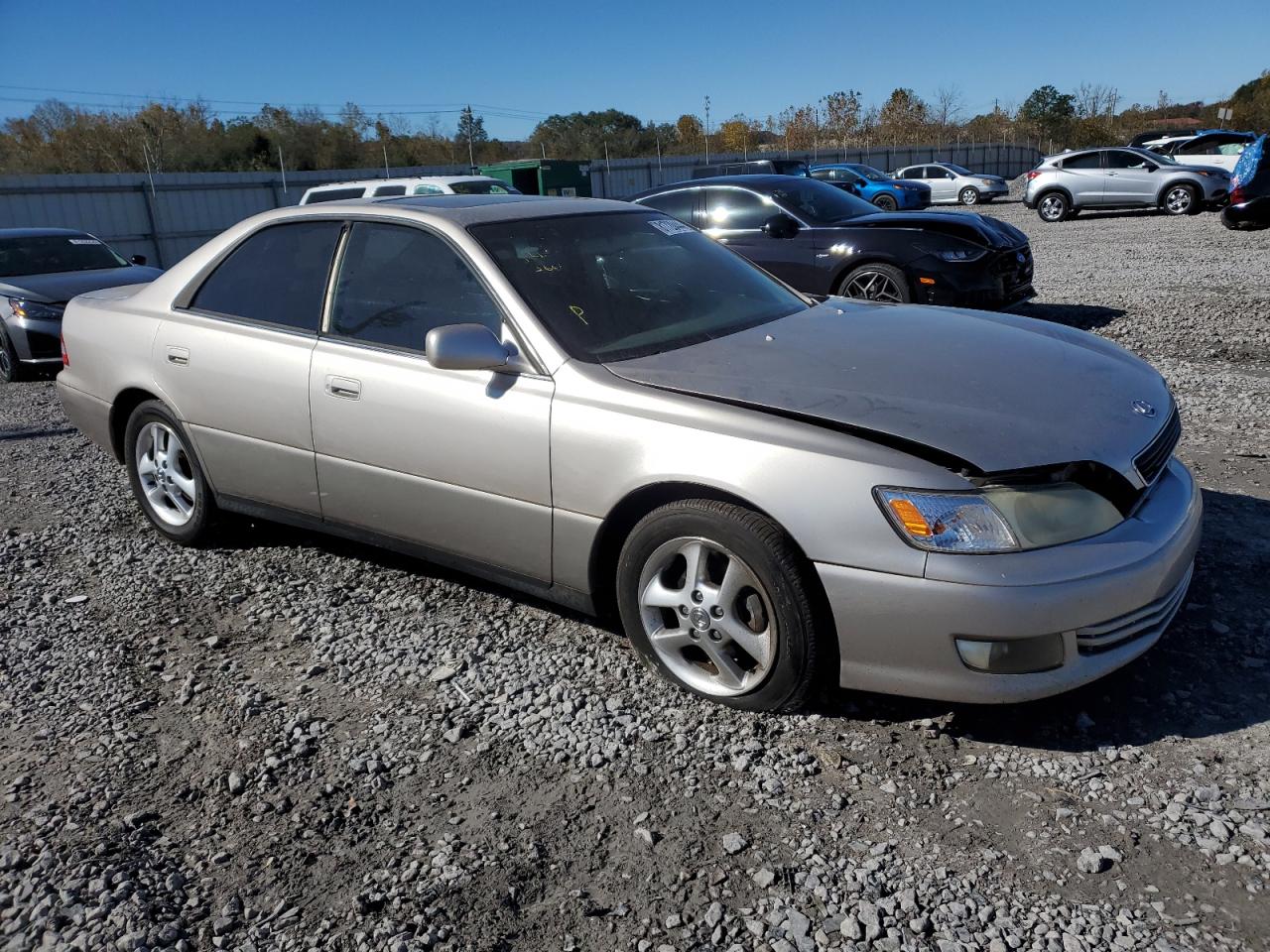 2001 Lexus ES - Image 4