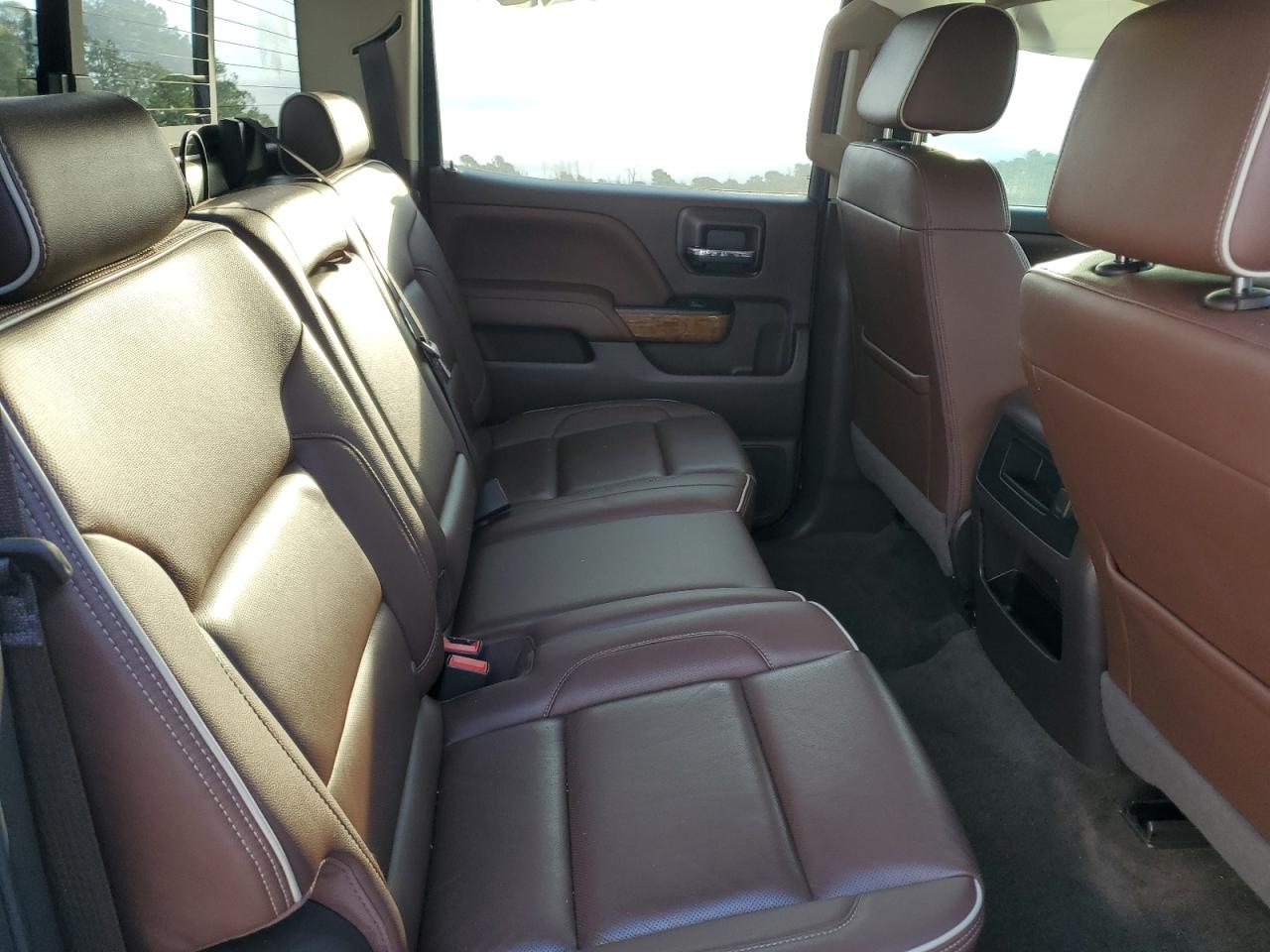 2018 Chevrolet Silverado - Image 10