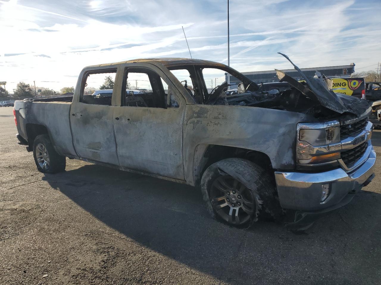 2016 Chevrolet Silverado - Image 4