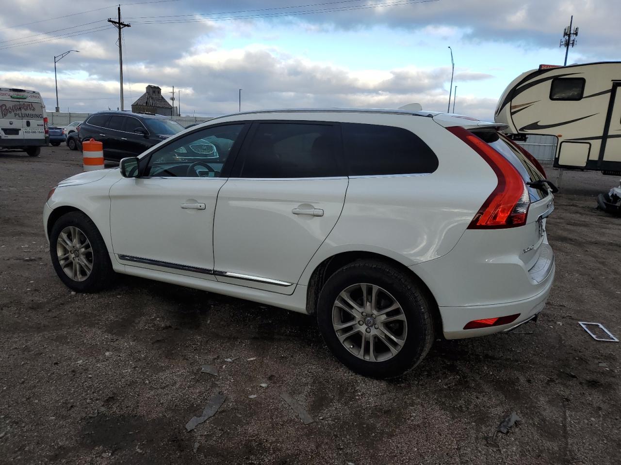 2016 Volvo XC60 - Image 2
