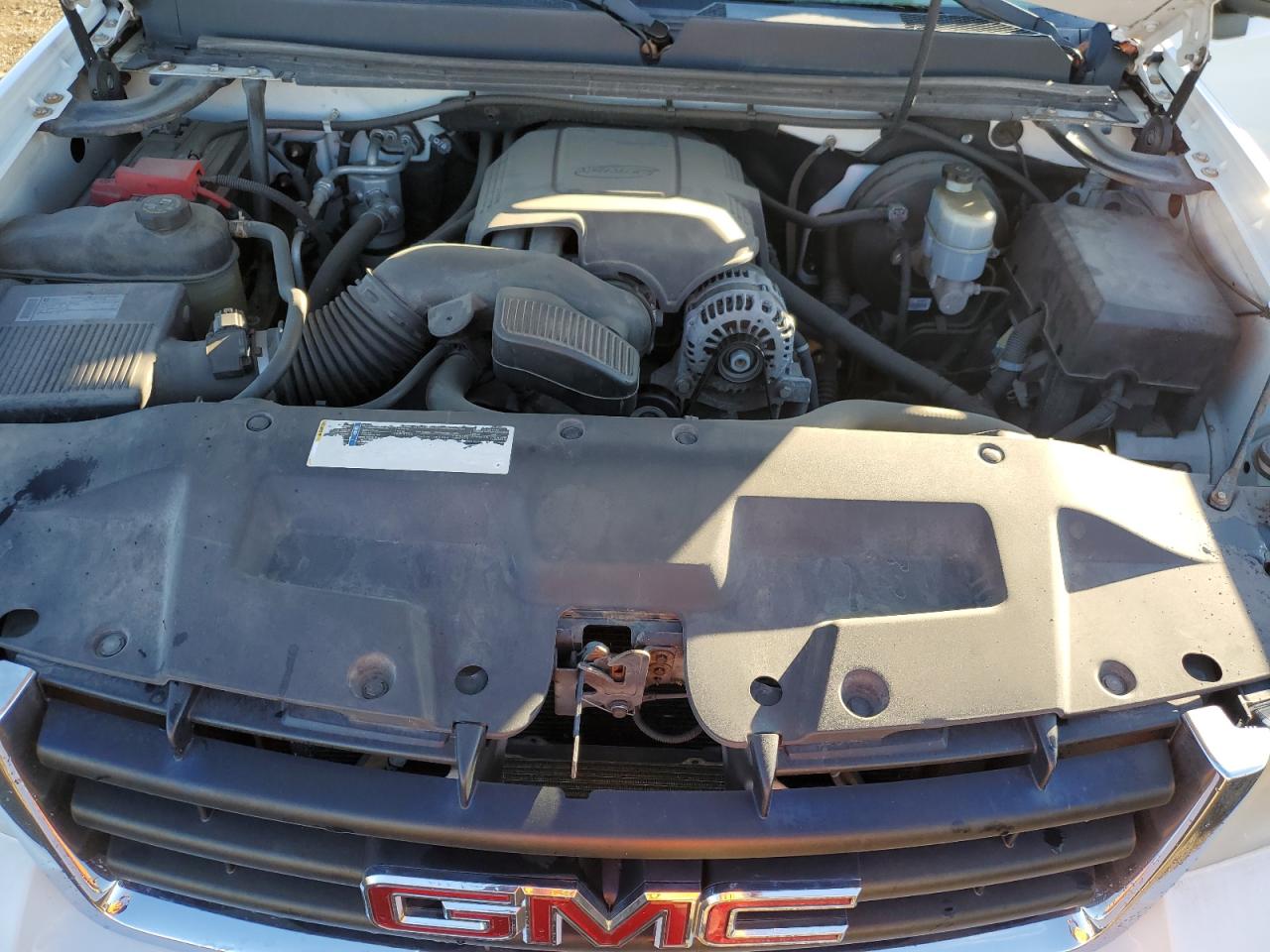 2010 GMC Sierra - Image 12