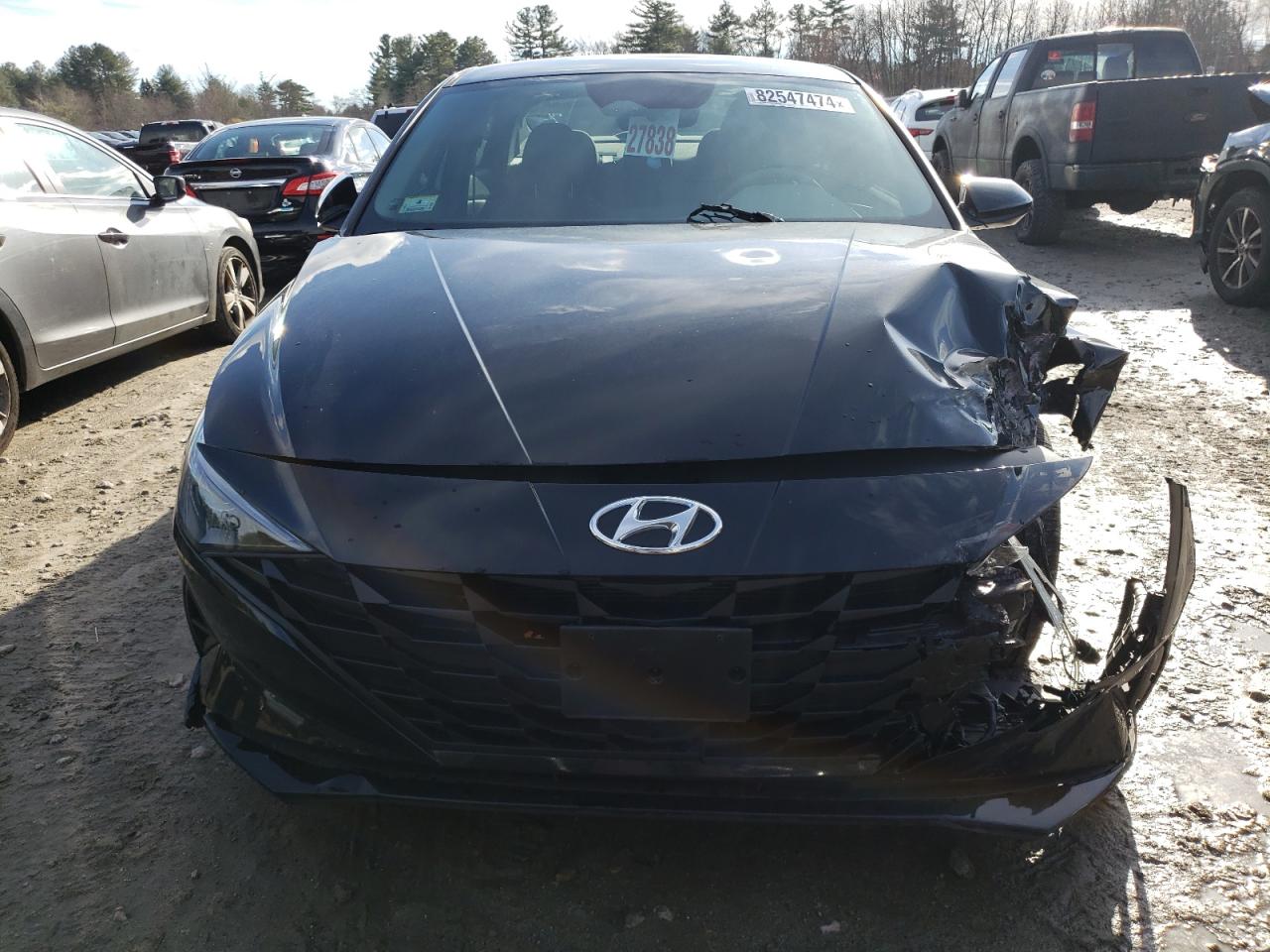 2023 Hyundai Elantra - Image 5