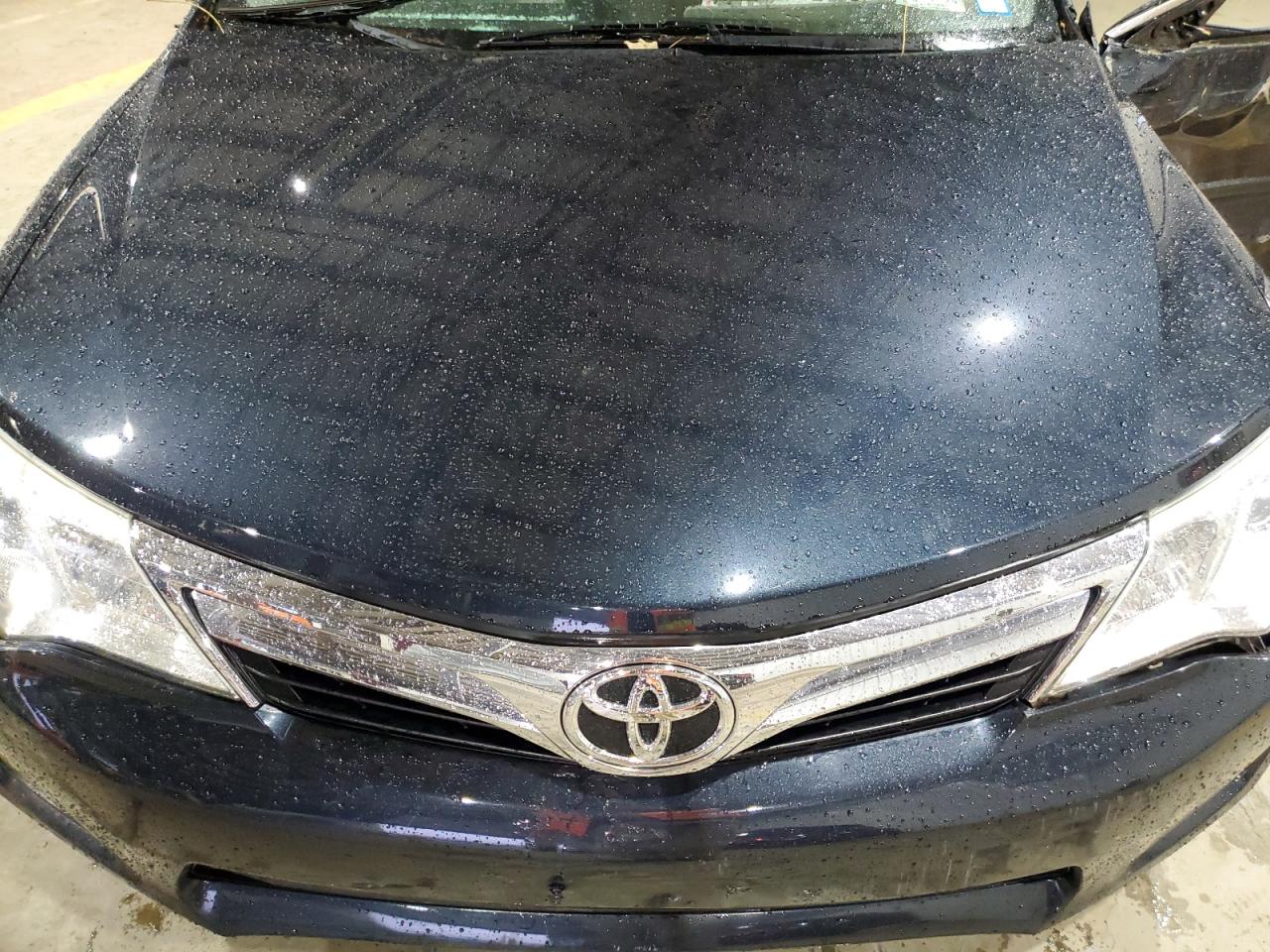 2014 Toyota Camry - Image 11