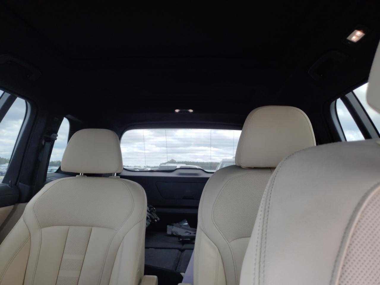 2021 BMW X7 - Image 10