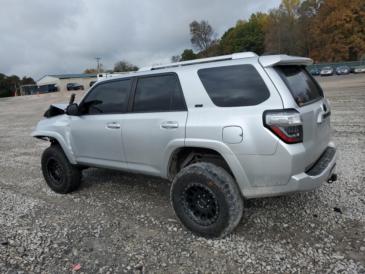 VIN JTEBU5JR3G5336113 2016 TOYOTA 4RUNNER no.2