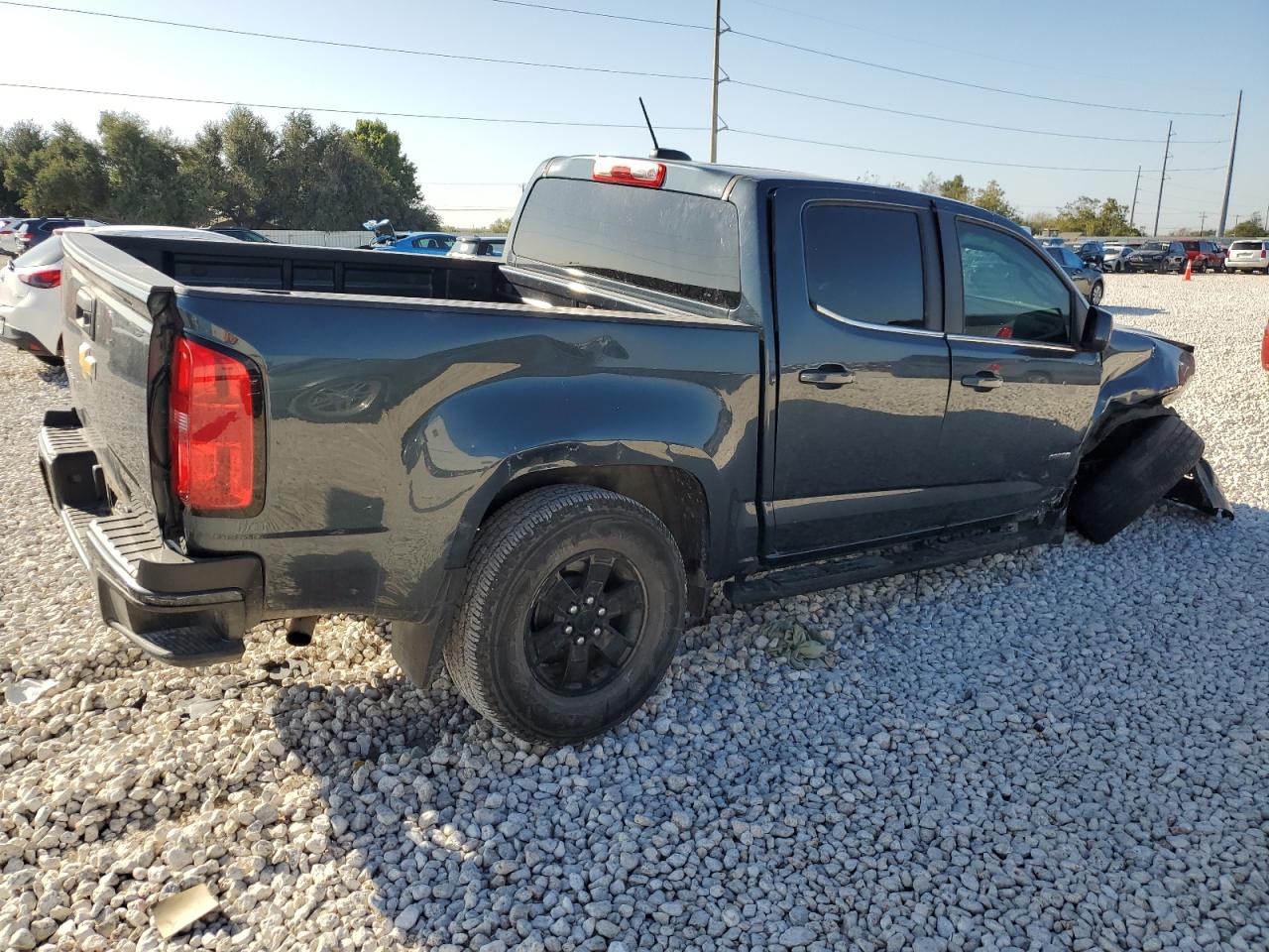 VIN 1GCGSBEA6L1166270 2020 CHEVROLET COLORADO no.3