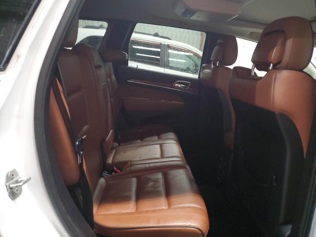 2013 Jeep Grand Cherokee - Image 11