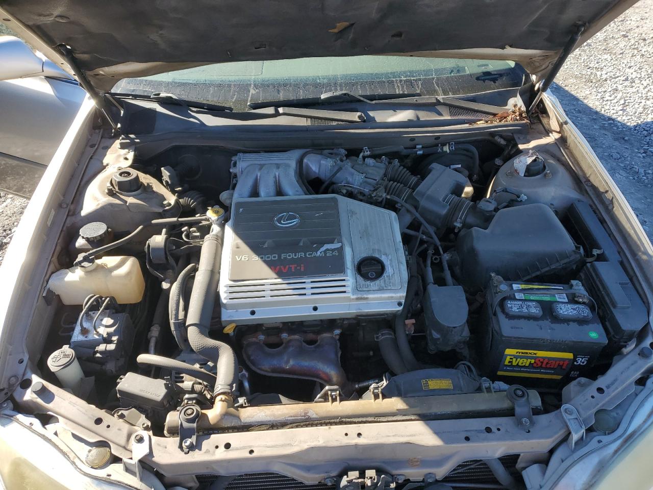 2001 Lexus ES - Image 13